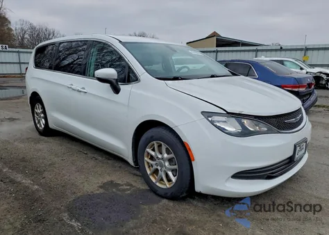 2017 Chrysler Pacifica Touring z USA, uszkodzony, nr VIN 2C4RC1DG1HR588973